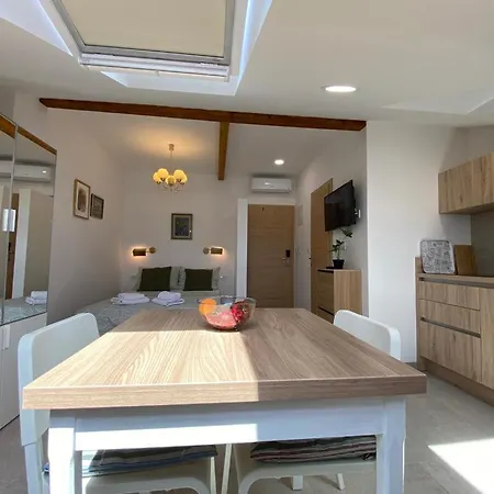 Assato Apartamento Vodice
