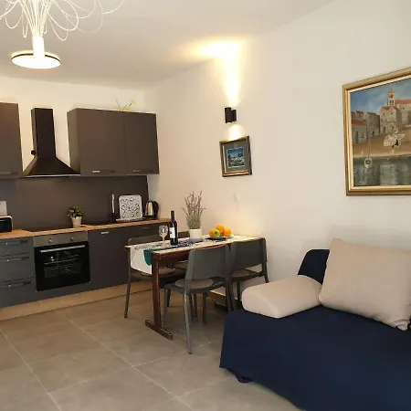 Assato Apartamento *