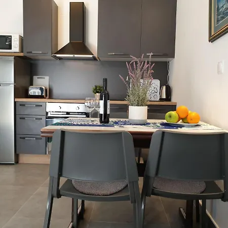 Apartament Assato *