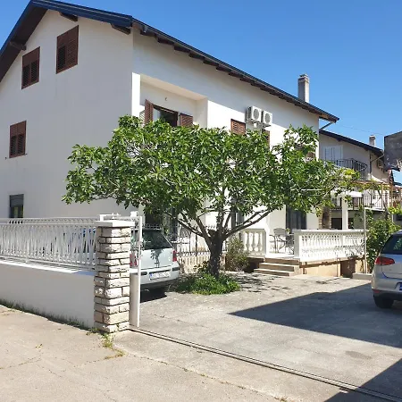 Assato Apartamento
